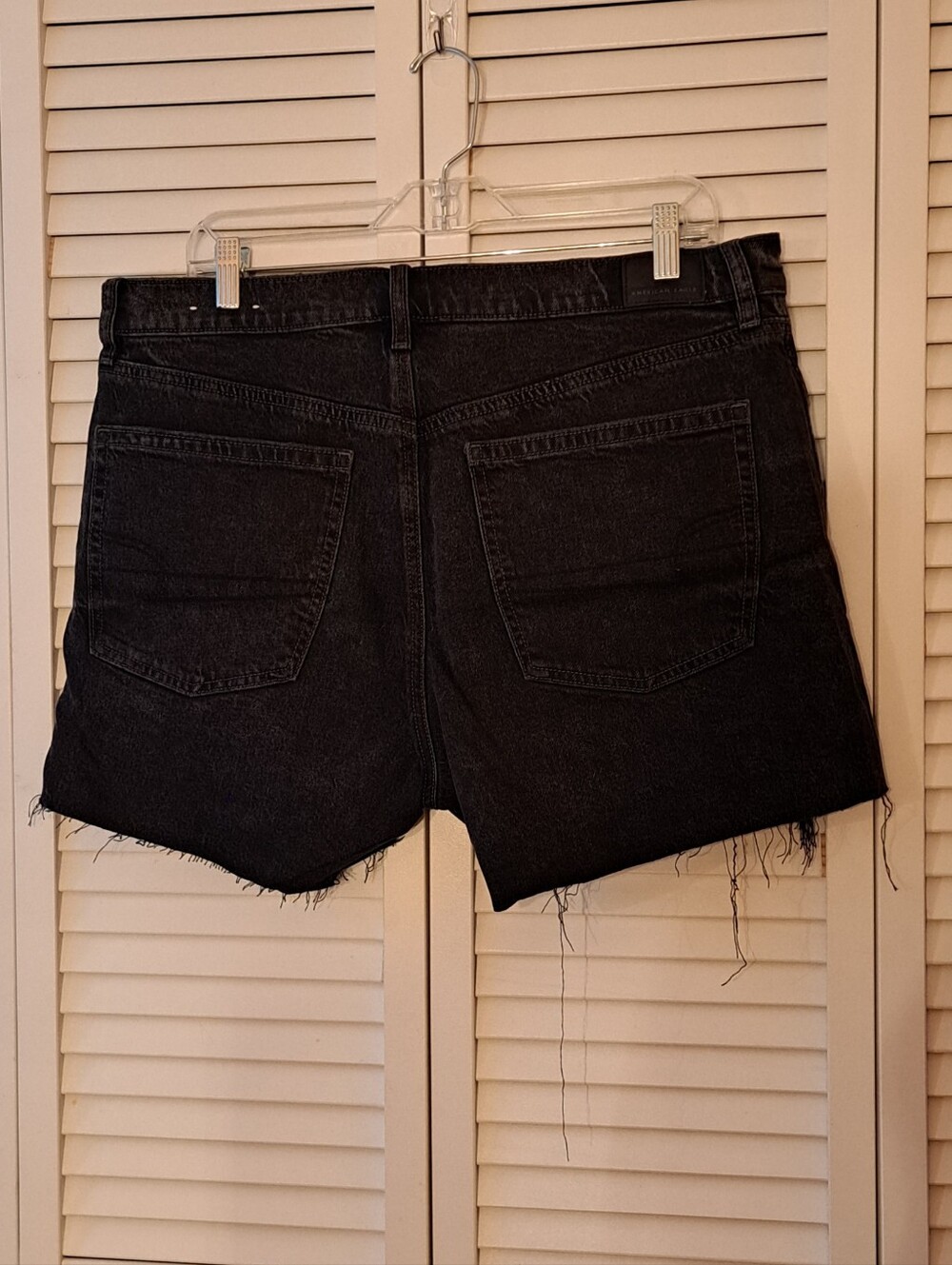 AE Shorts - Picture 2 of 7